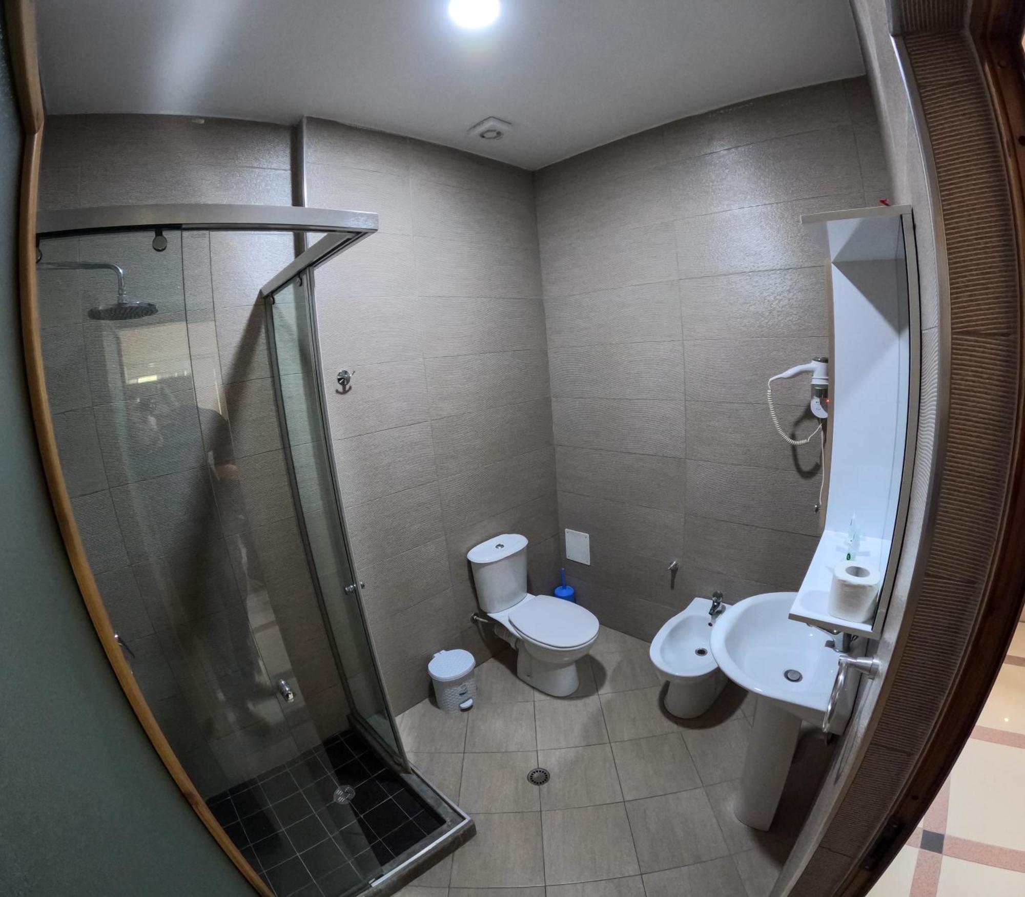 Buna Park Hotel Shkoder Bagian luar foto