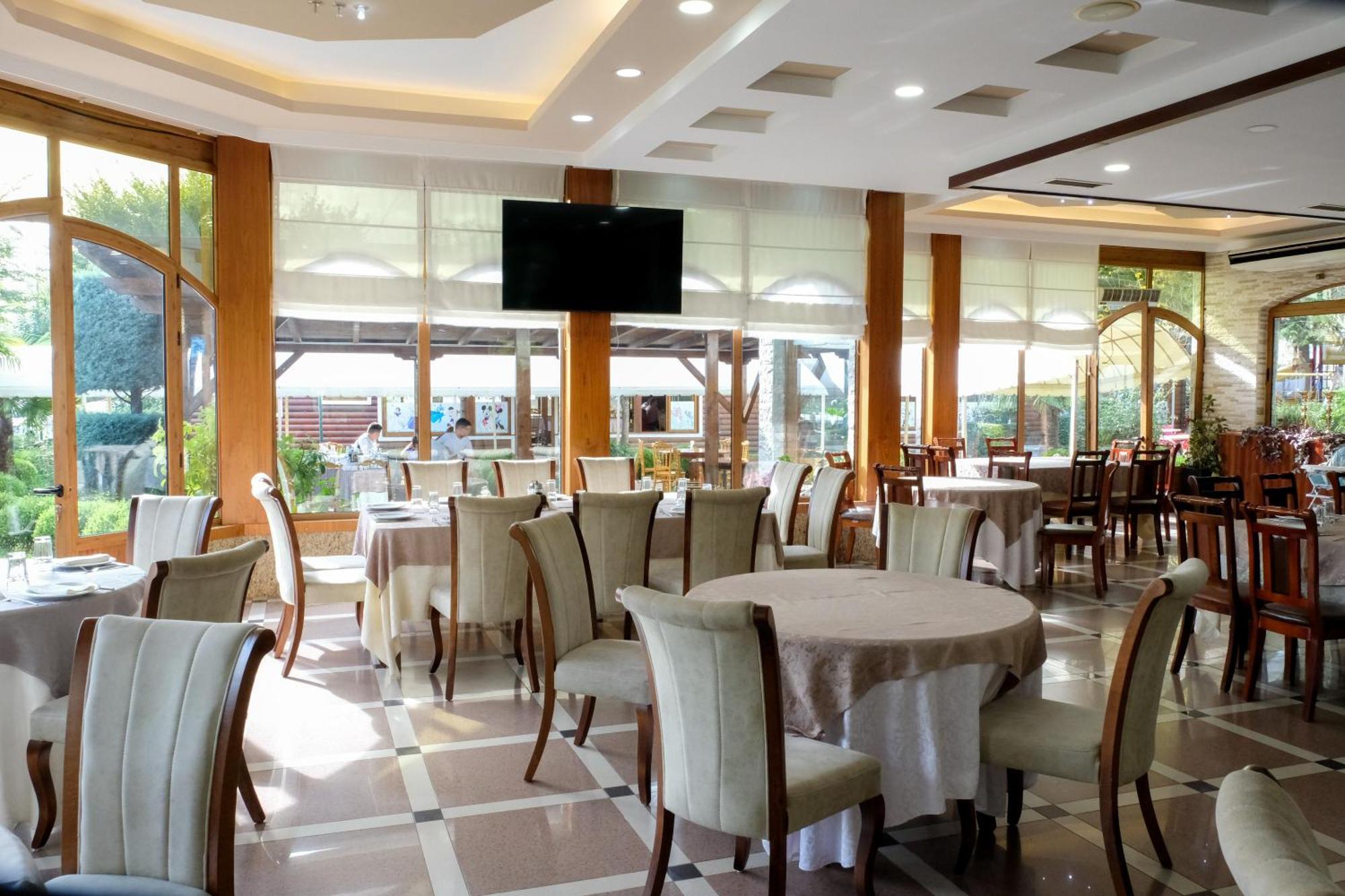Buna Park Hotel Berdic e Siperme Bagian luar foto