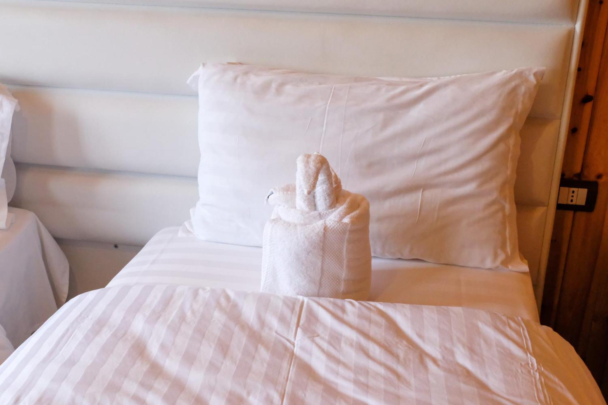 Buna Park Hotel Shkoder Bagian luar foto