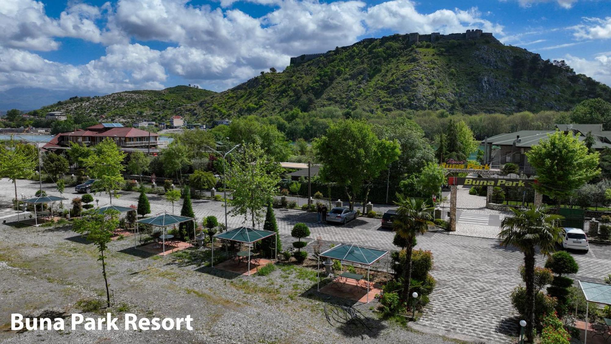 Buna Park Hotel Shkoder Bagian luar foto