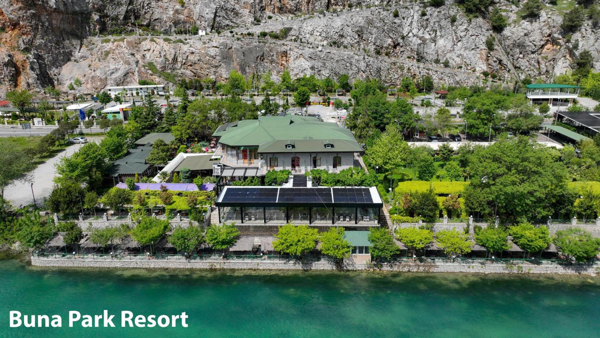 Buna Park Hotel Shkoder Bagian luar foto